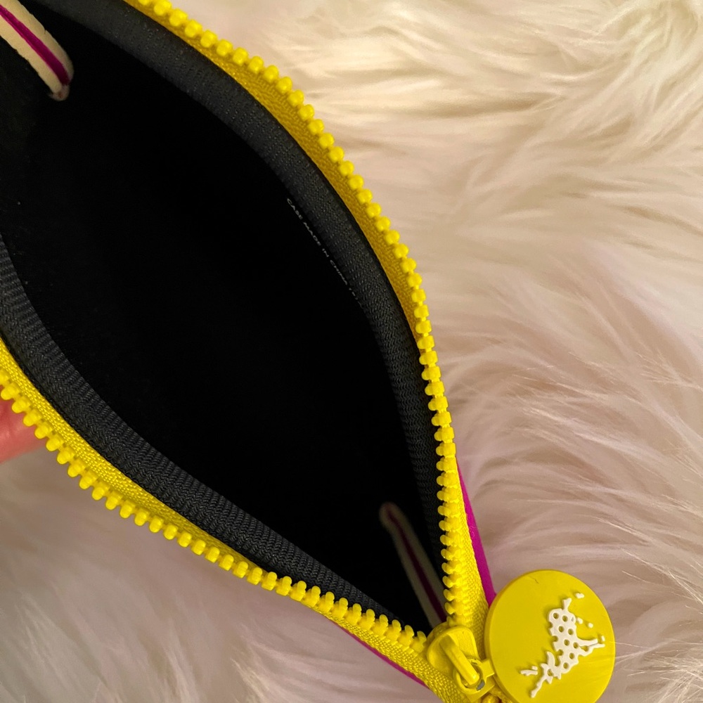 Stella McCartney kids sunglasses case. - Picture 3 of 3